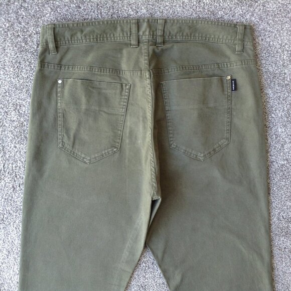 ⭐OAKLEY’S REGULAR FIT PANTS in Olive, size 33 x 32⭐ - Picture 4 of 6